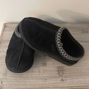 ✨ new year sale ✨ UGG slip on size 9